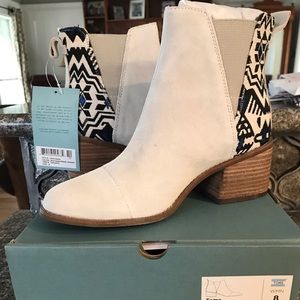 Gorgeous TOMS ankle boots